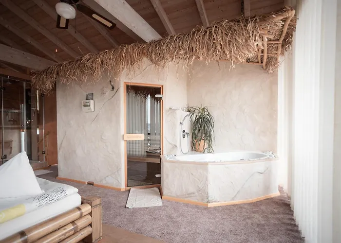 Suedlaendisches Mit Hauseigener Sauna בית נופש